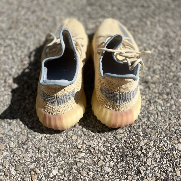 adidas gazelle silver green womens Yeezy Boost 350 V2 'Flax' 2024  never miss